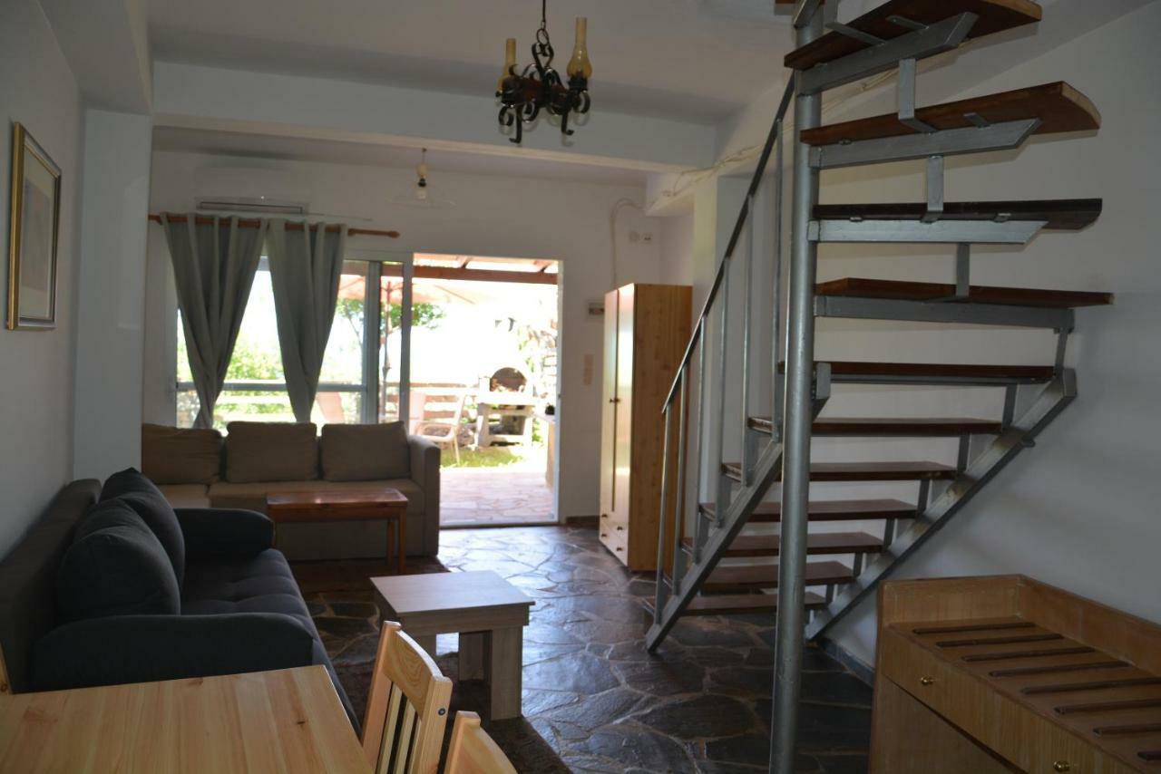 Villa Four Seasons Verga à Kalamata Extérieur photo