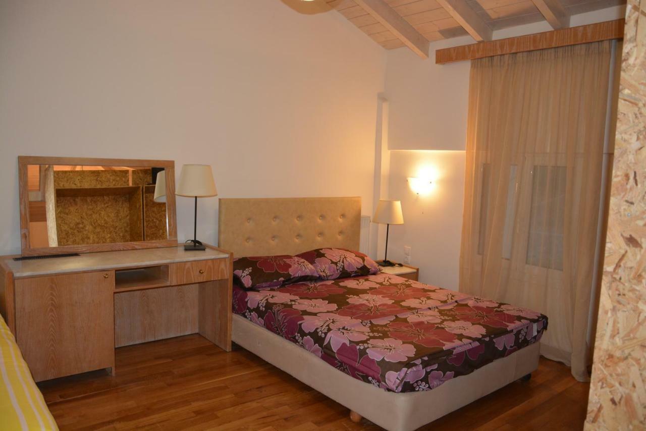 Villa Four Seasons Verga à Kalamata Extérieur photo
